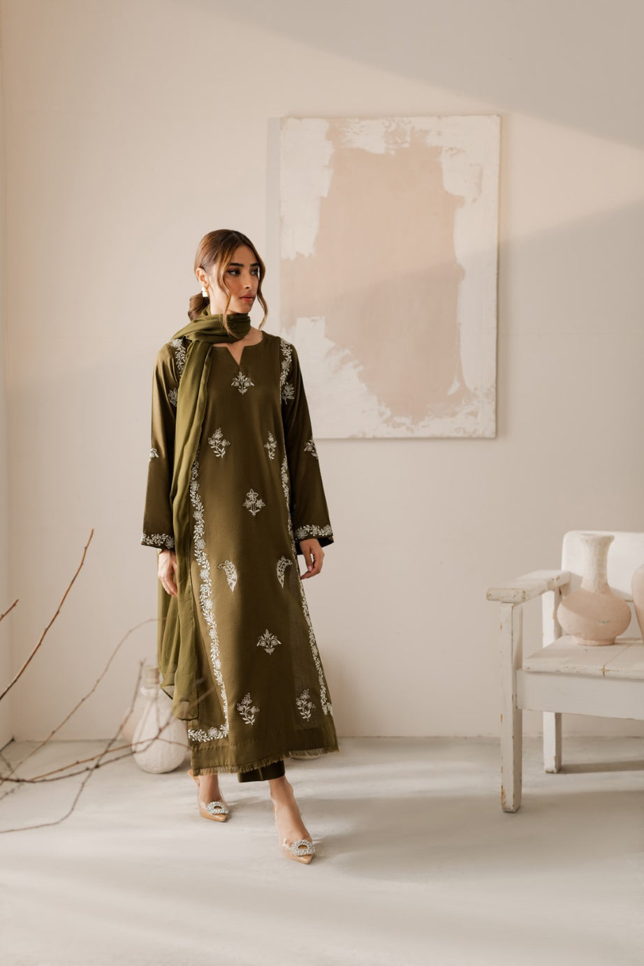 VINTAGE KHADAR EMBROIDERED UNSTITCH 3pc